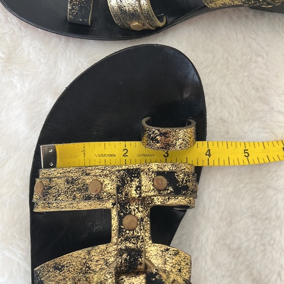 Stylish Black and Gold Women's Sandals - Picture 12 of 12